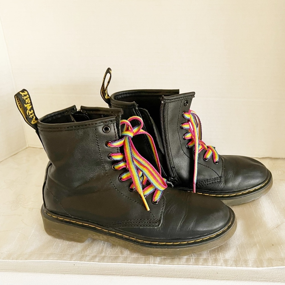 Dr. Martens 1460 Black Smooth Leather Lace up Leather Ankle Boots Sz kids 2